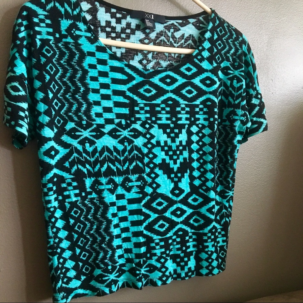 Aztec Shirt - Picture 3 of 4